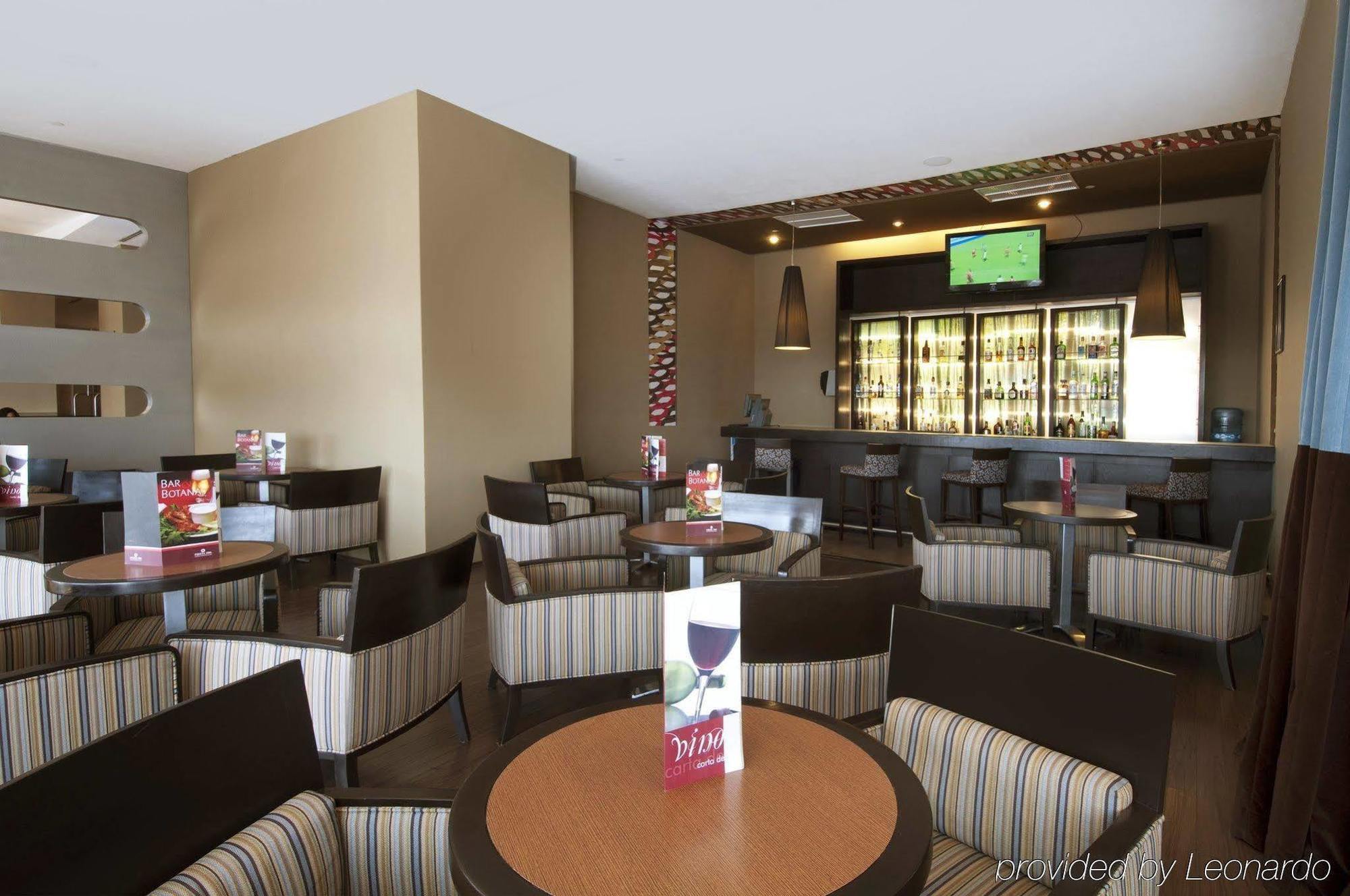 Fiesta Inn Express Durango Restauracja zdjęcie